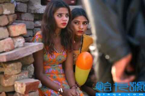 揭秘残忍又变态的女性割礼(什么是割礼?割哪里?)