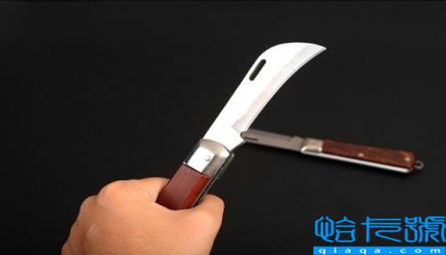 梦到别人拿刀捅人(梦见别人拿刀捅人)