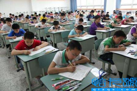 水光接天的意思（小学语文400个成语解析）