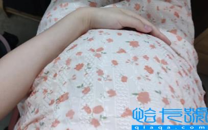 小肚子变大是妇科病吗(女性下腹部按下去感觉硬硬的怎么办)