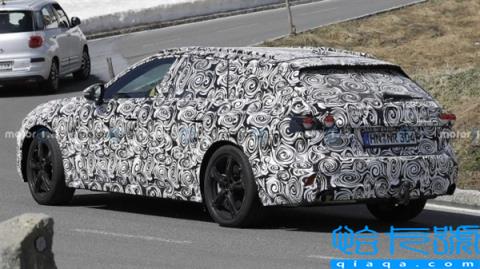 最后一代燃油版奥迪A4内饰首曝：换装保时捷同款小档杆