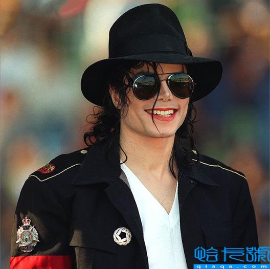 胃里除了药什么都没有(迈克尔杰克逊死亡原因是什么？)