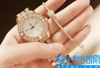 2022七夕节女生要送男生礼物吗(七夕节女生送男生什么礼物好)