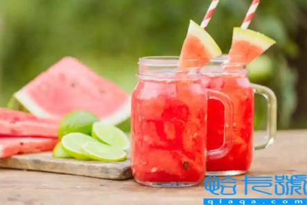 西瓜汁可以加雪碧喝吗(西瓜汁加雪碧好喝吗)