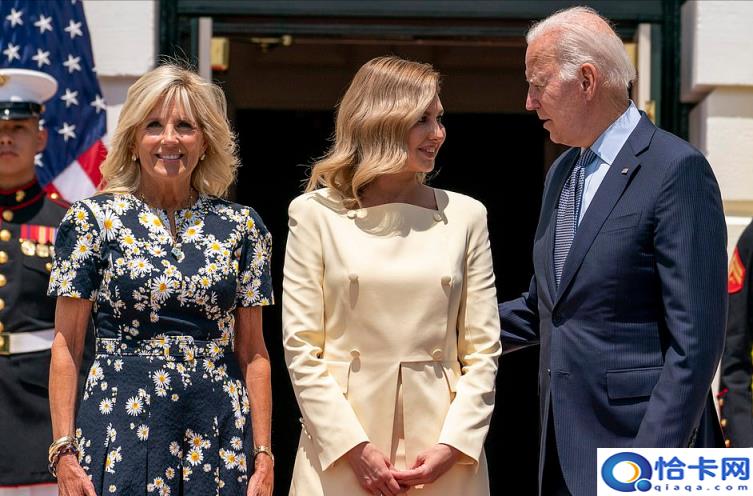 泽连斯基简介身高(泽连斯老婆惊艳相片)