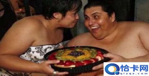 世界最胖男子1190斤(世界上最胖女人重达1500斤)