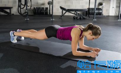 平板支撑一次多长时间有效果(平板支撑一次几分钟合格)