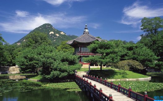 赞美祖国山河壮美的诗句有哪些(赞美祖国壮丽山河的诗句精选100句)